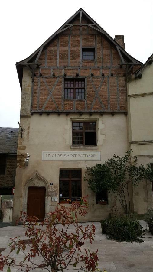 Grand Appartement Chaleureux Thouars Exteriör bild