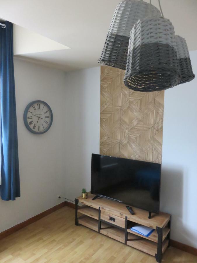 Grand Appartement Chaleureux Thouars Exteriör bild