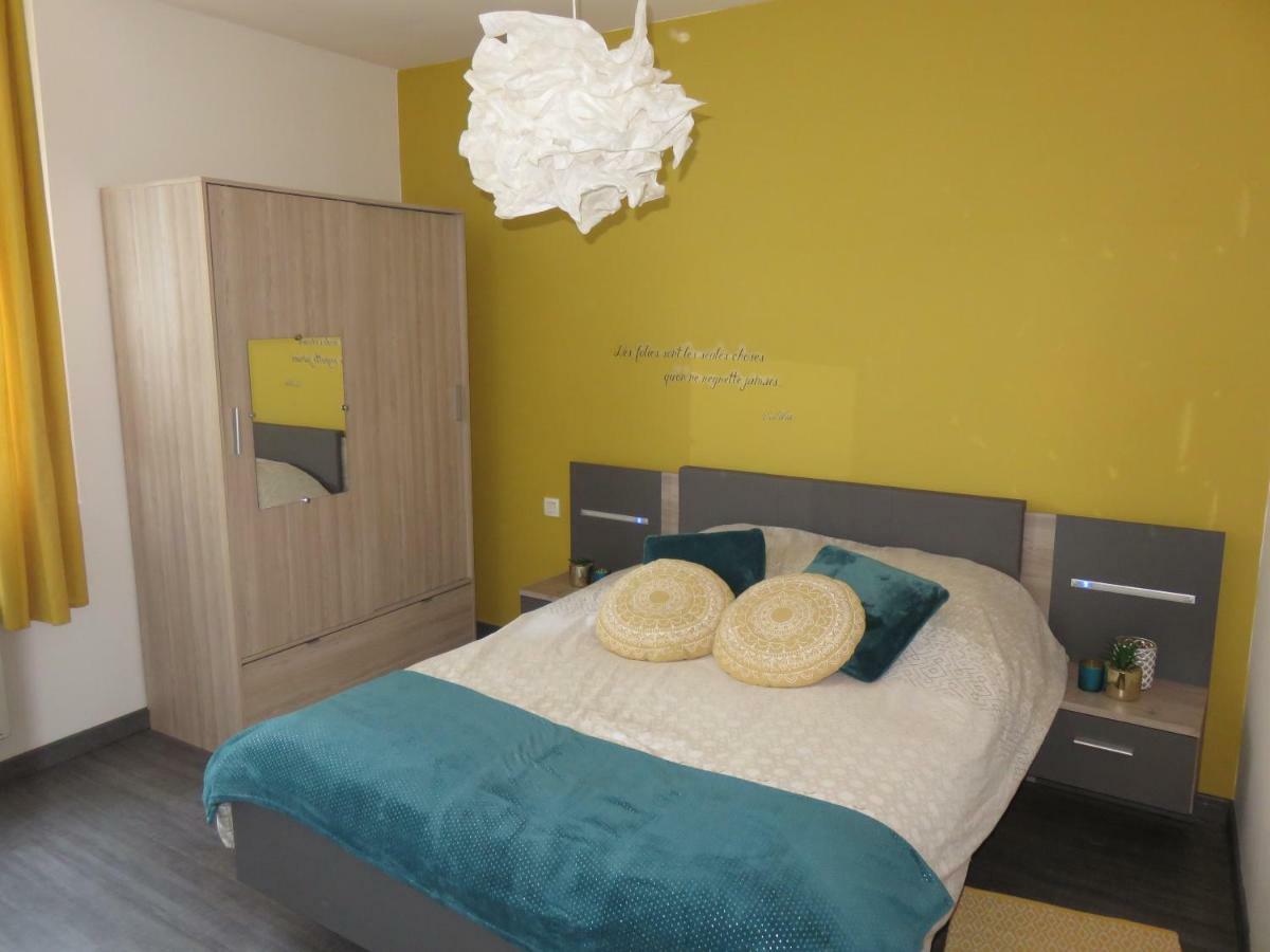 Grand Appartement Chaleureux Thouars Exteriör bild